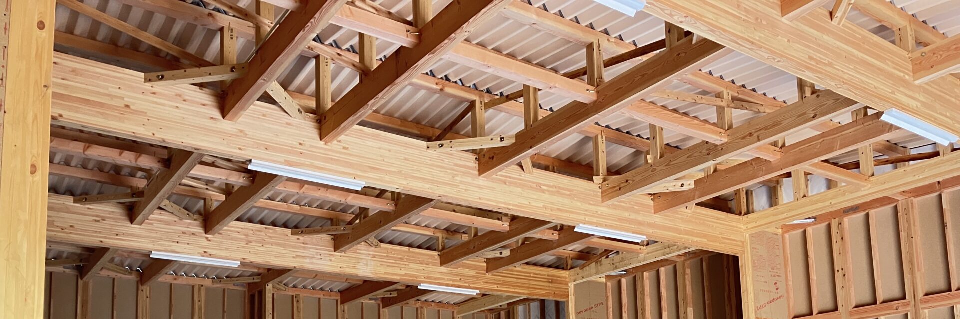 倉庫兼事務所を建てる費用は?坪単価の相場と建築費を抑える5つのコツをプロが解説